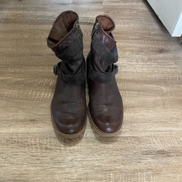 ***SOLD***Paul Green Brown Moto Boots - Picture 4 of 4